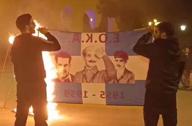 Kıbrıs Yunan’dır sloganı attılar