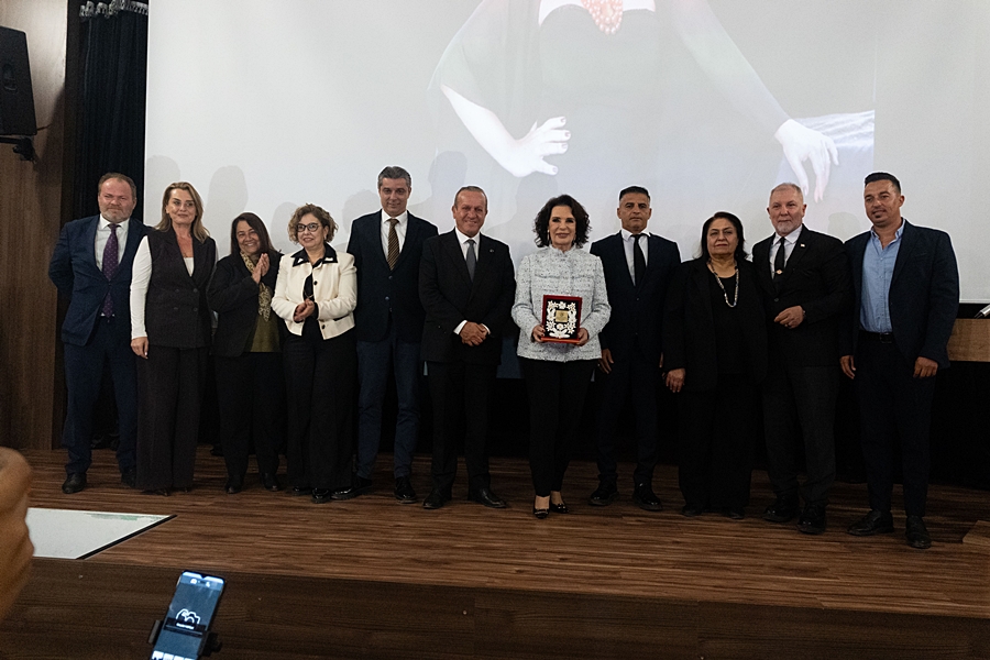 Hülya Koçyiğit, bugün Girne’de söyleşiye katılacak
