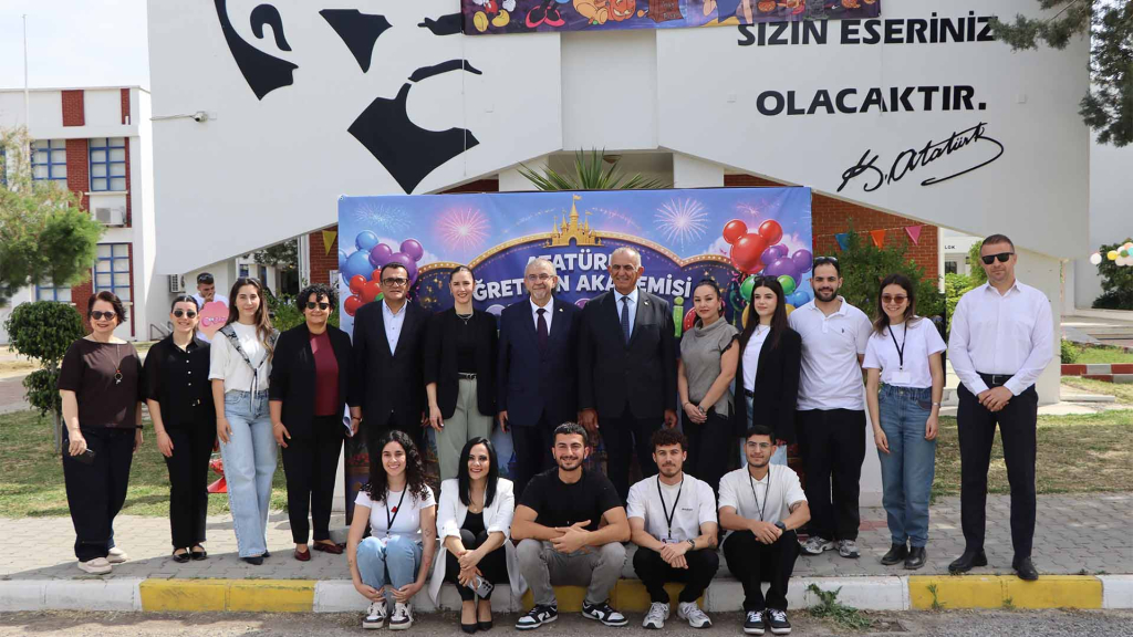 Çavuşoğlu: Çocuk Şenliği, geleceğin öğretmenleri için deneyim sunuyor