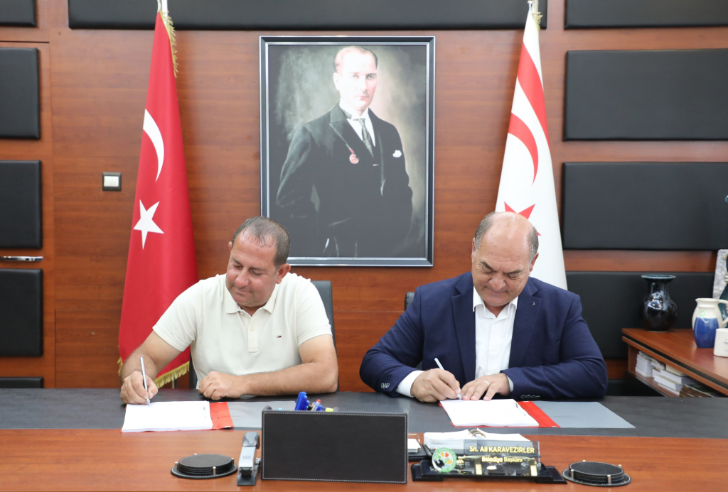 Değirmenlik Akıncılar Belediyesi yeni iş araçlarıyla ilgili ihale sözleşmesi imzaladı
