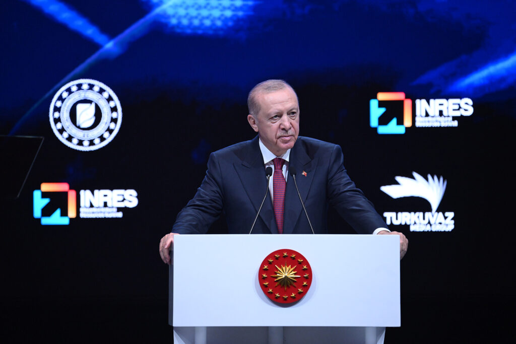 Erdoğan: Türkiye artık terörle değil yatırımla anılıyor