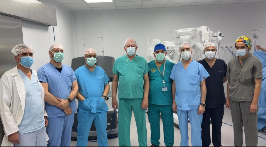 İlk robotik cerrahi ameliyatı başarıyla gerçekleştirildi