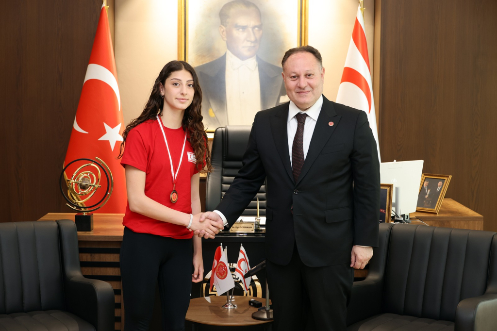 Öztürkler: Fırsat verildiğinde gençlerimiz kendini gösteriyor