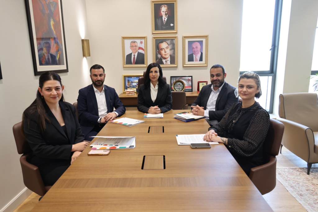 Özdenefe, İnsan Hakları Platformu’nu kabul etti