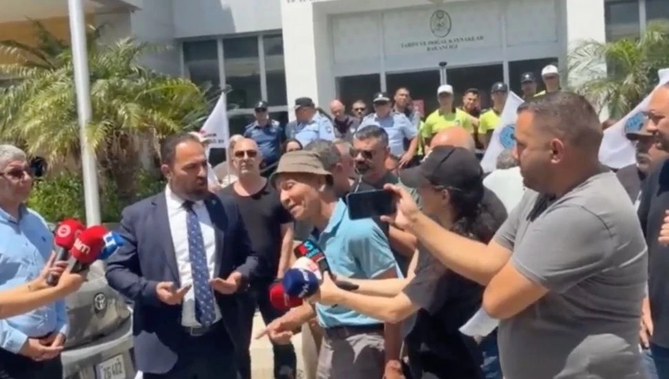 KTEZO ve Kasaplar Birliği, Tarım Bakanlığı önünde eylem yaptı, Bakan Çavuş alandan ayrıldı…