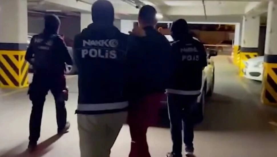 Kırmızı bültenle aranan Hollandalı zanlı İstanbul’da operasyonla yakalandı