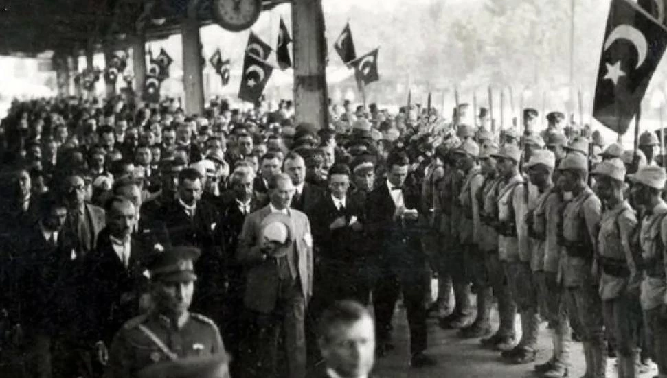 Atatürk’ün ‘doğum günüm’ dediği gün: Bugün 19 Mayıs Atatürk’ü Anma, Gençlik ve Spor Bayramı!