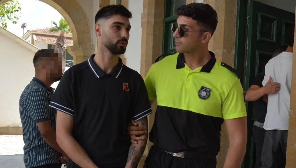 Polisi darbetti, zanlının 11 adet açıkta dosyası olduğu ortaya çıktı: Cezaevine gönderildi