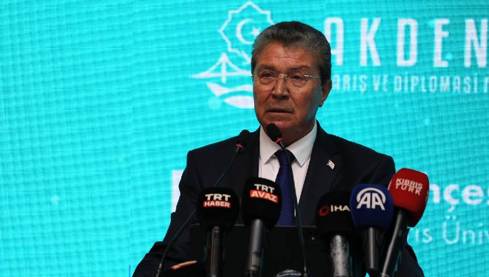 Üstel: Kıbrıs’ta iki devlet gerçeği yok sayılarak kalıcı çözüm üretilemez