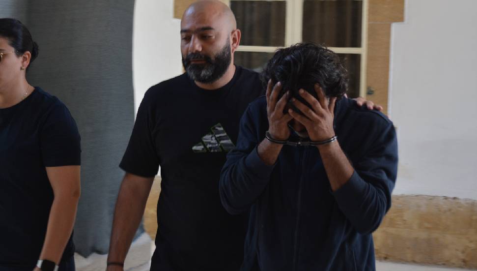 Uyuşturucu madde içeren sigarayla yakalanan zanlı serbest