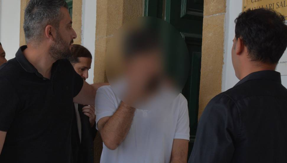 Ülkeye uyuşturucuyla giriş yapmaya çalışan zanlı cezaevine gönderildi