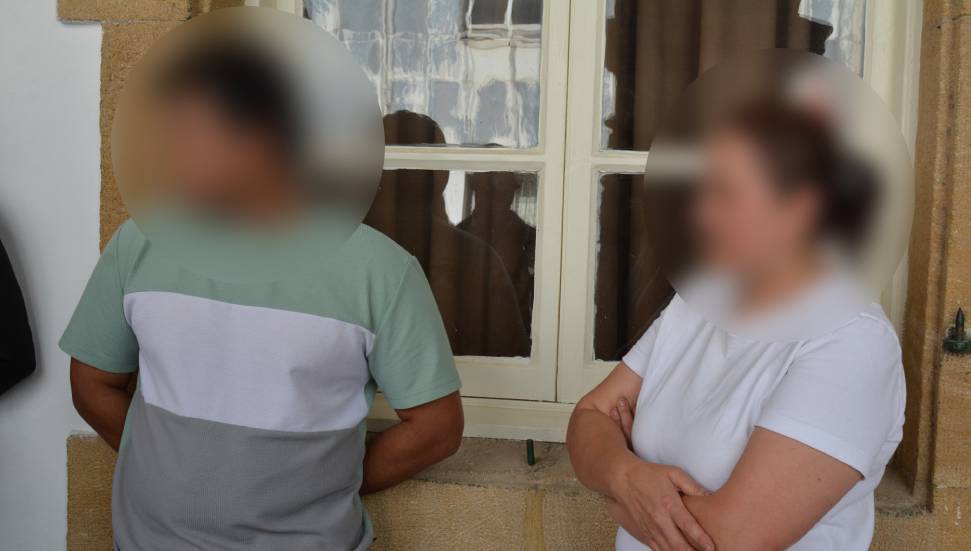 Sahte ikametgah ve kira sözleşmesi temin eden anne-oğul serbest