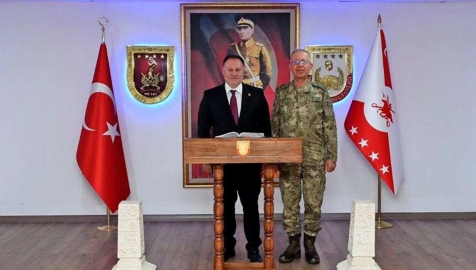 Öztürkler, 2. Ordu Komutanı Topaloğlu’nu ziyaret etti