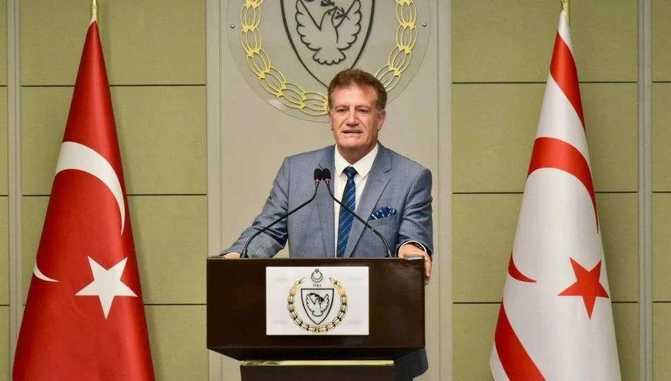 Arıklı’dan Zeki Çeler’e: Tangoyu iki kişi yapar, Rum tarafı çözüm değil çözülmenizi istiyor