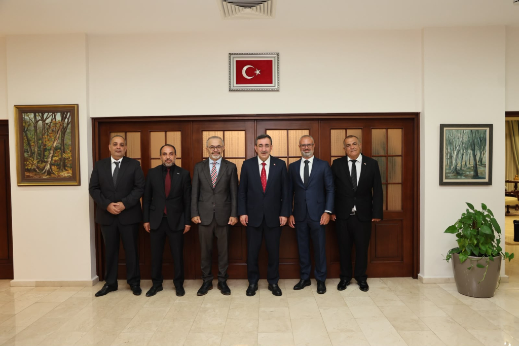 MÜSİAD KKTC heyeti, Yılmaz ile bir araya geldi