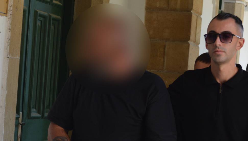 Kız arkadaşına ayrılmasın diye canlı mermi veren zanlı serbest