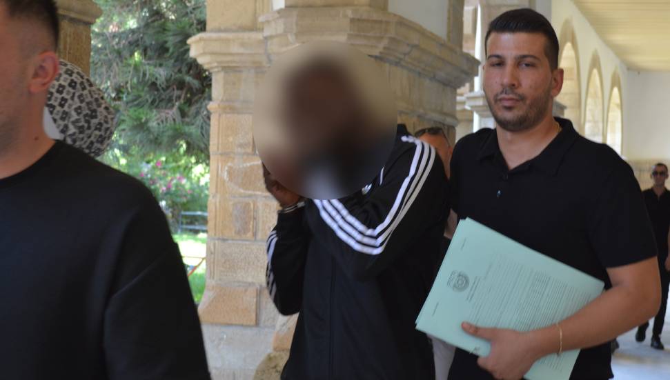 Ölen abisinin ehliyetini kullandı