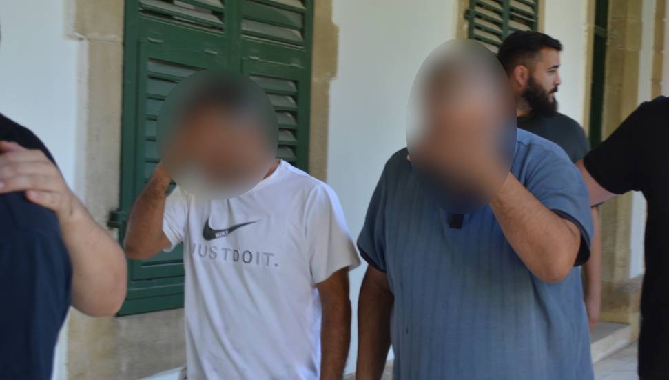 Yardım dolabındaki kokaini almaya gelen 3 zanlıya 7 gün tutukluluk