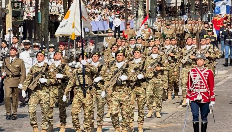 Rum Milli Muhafız Ordusu, Fransa’nın Bastille Günü geçit törenine katıldı