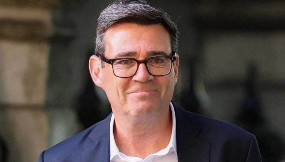 İngiltere’nin yeni Başbakanı Andy Burnham oldu