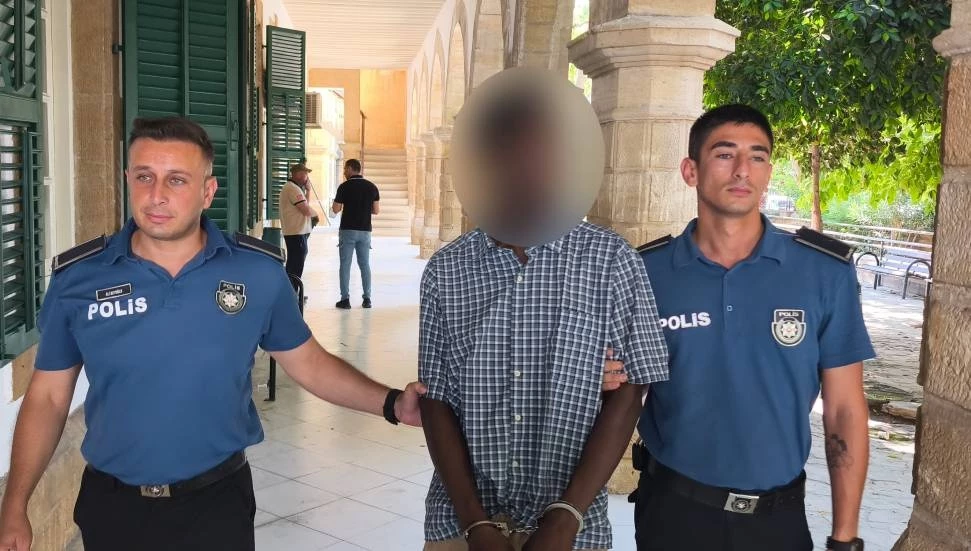 Marketten 4 bin 519 TL’lik ürün çalmakla itham edilen zanlı 3 gün tutuklu kalacak