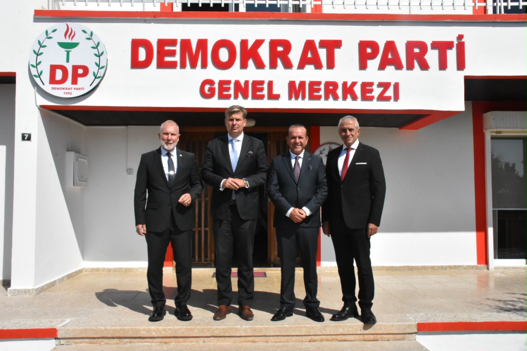 Alman Milletvekili Maximilian Krah, Demokrat Parti’yi ziyaret etti
