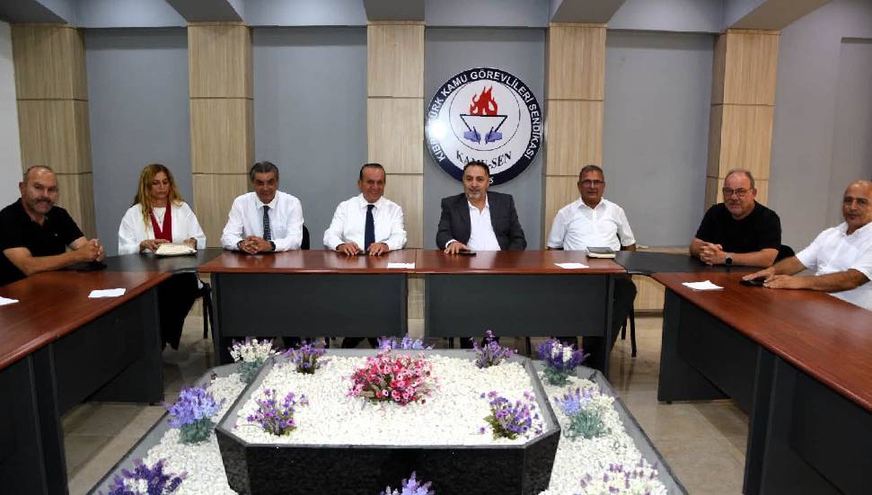 Ataoğlu’ndan Kamu-Sen’e ziyaret: Kamu çalışanlarının beklentileri masaya yatırıldı