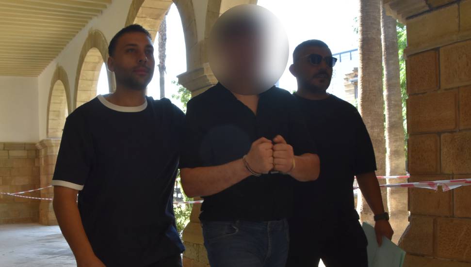 Ercan’da uyuşturucuyla yakalanan turist yargılanmayı cezaevinde bekleyecek