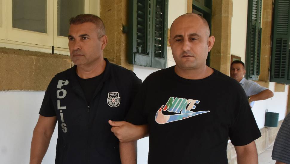 Üvey kardeşini darp edip, evine zarar veren sanığa 1 yıl 6 ay ceza