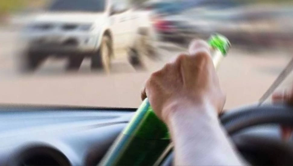 141 ve 116 promil alkollü iki sürücü kazaya neden oldu