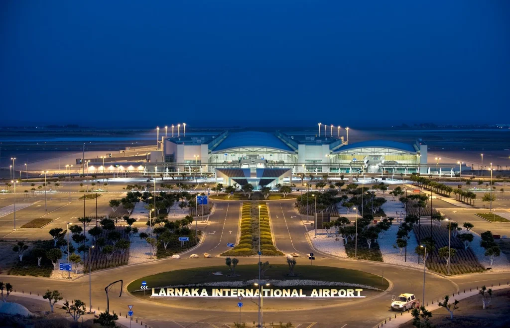 Larnaka Havalimanı’nda 75 kilo kaçak tütün
