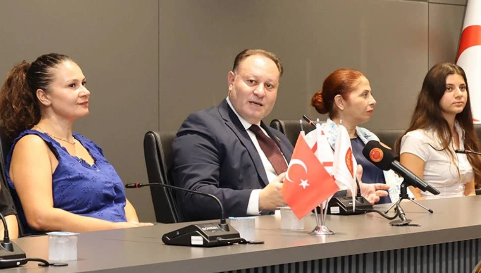 Öztürkler: Geçmişini bilen çocuklar geleceği daha güçlü inşa eder