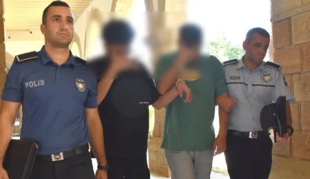 Yeşil reçeteye tabi 218 hap ele geçirildi: 7 gün daha tutuklu kalacaklar