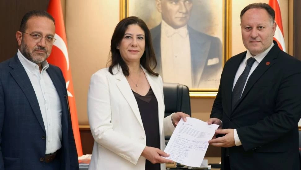 CTP’den olağanüstü Meclis toplantısı çağrısı: Öztürkler’e dilekçe verildi