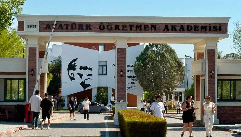 Atatürk Öğretmen Akademisi sınavı başladı