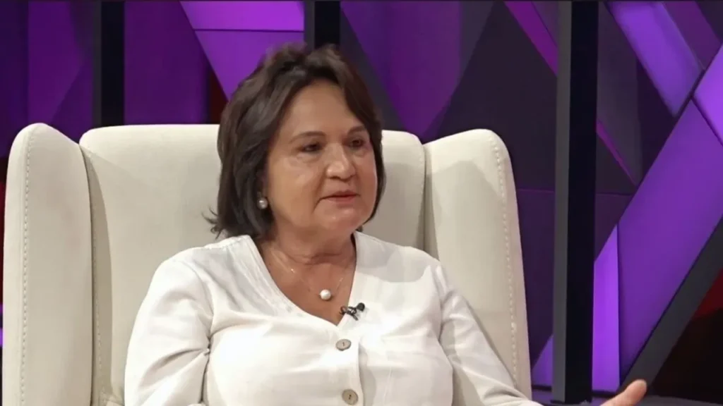 Üstel: Siyaset aileleri hedef almamalı