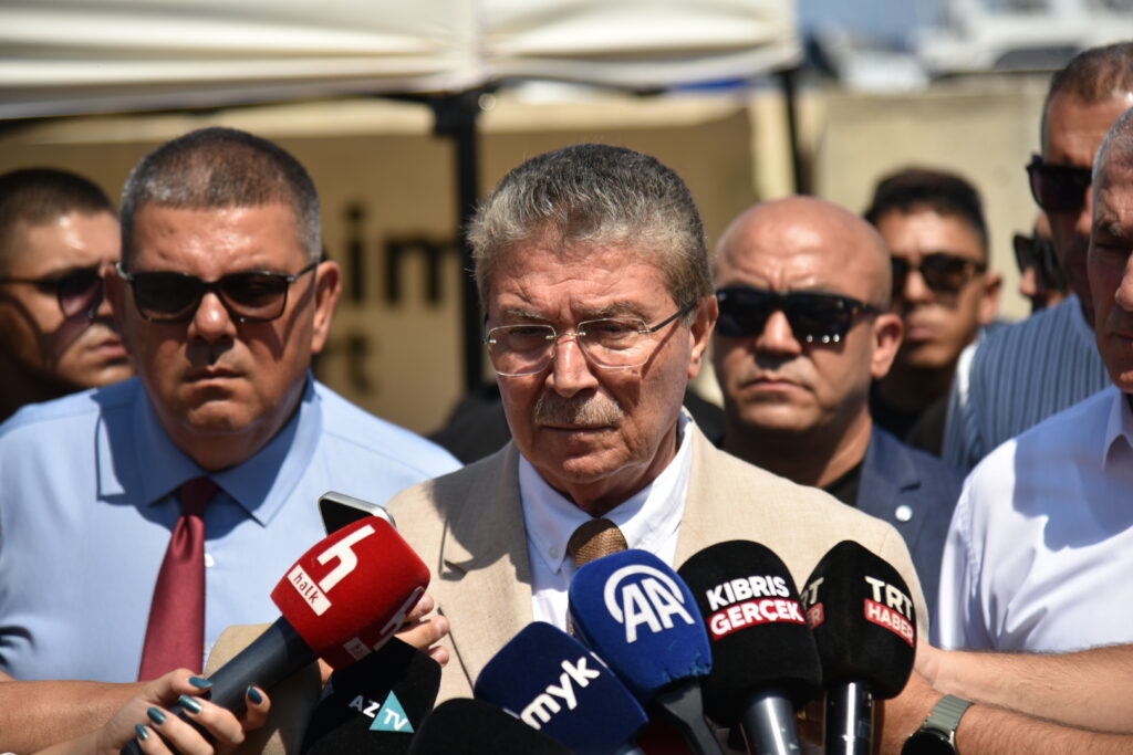 Üstel: “Geminin yeri tespit edildi, robotlarla görüntüleme çalışmaları sürüyor
