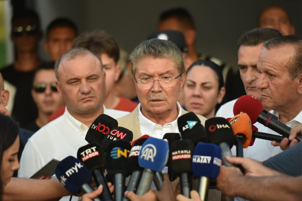 Üstel: 55-60 yaşlarında bir erkek yolcunun daha naaşına ulaşıldı