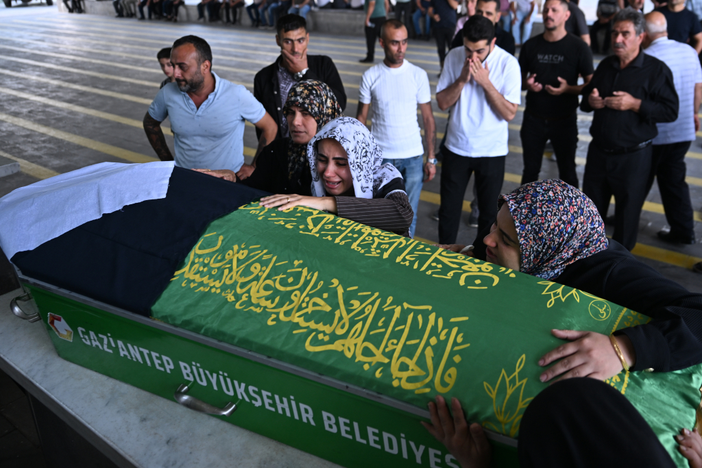 14 yaşındaki Nisa Törer’in cenazesi Gaziantep’te defnedildi