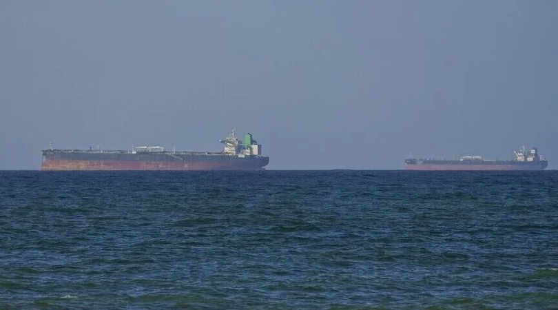 İngiltere Deniz Ticaret Operasyonları: Hürmüz Boğazı’nda bir petrol tankeri vuruldu