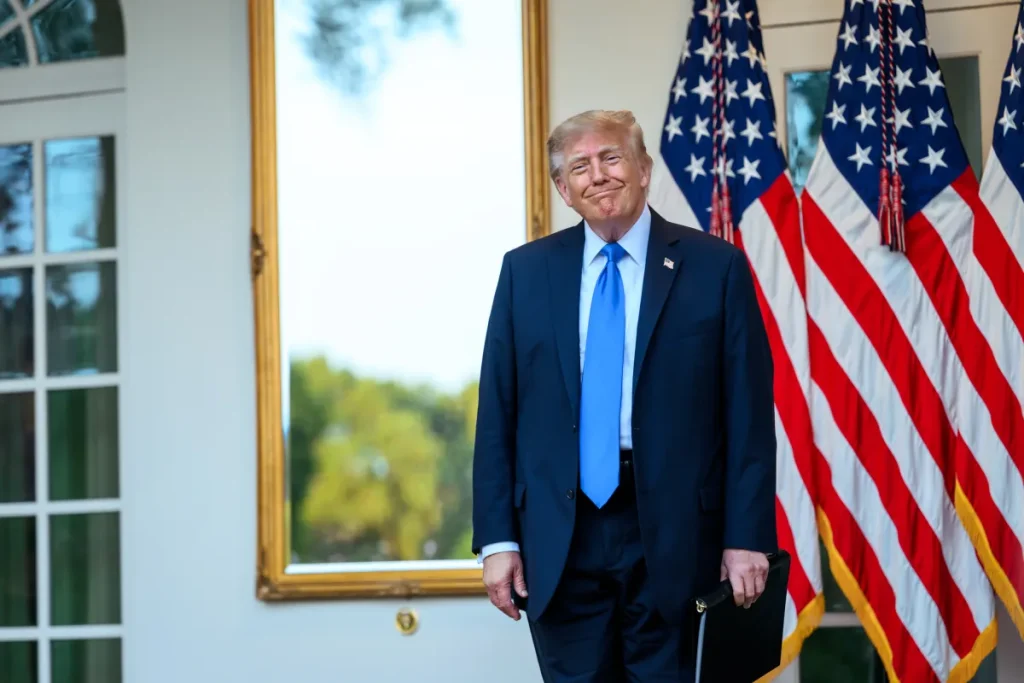 Trump’tan ara seçim vaadi: Kazanırsak her yetişkin vatandaşa 5 bin dolar