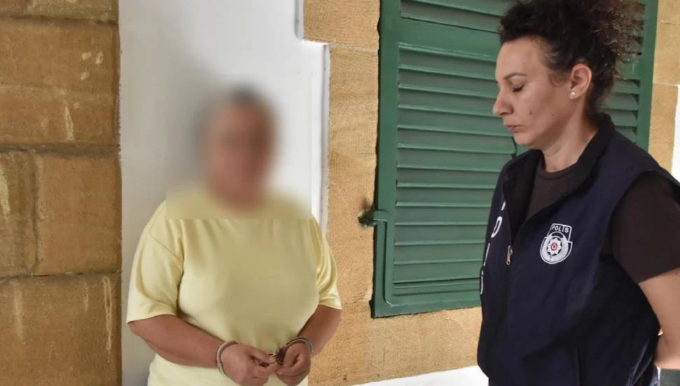 Eşini 30 bıçak darbesiyle öldürmüştü: ‘Ceza-i ehliyeti yok, yeniden doktor kontrolünden geçirilecek’