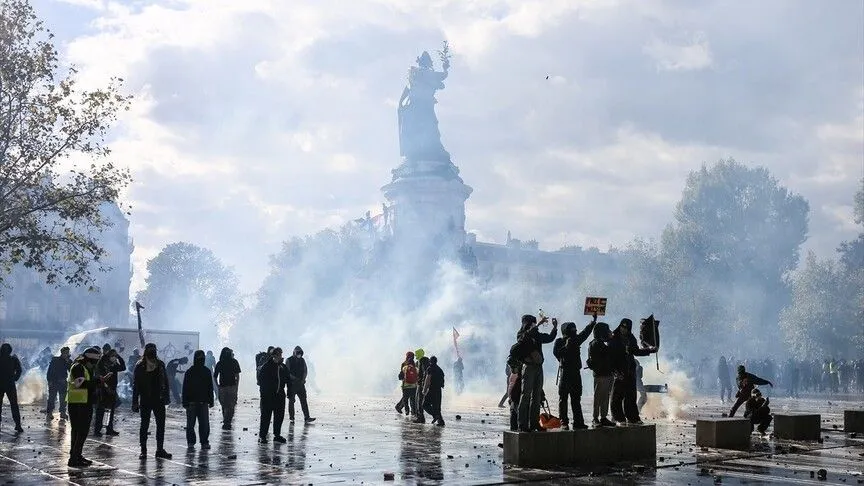 Fransa’da eylemciler sokakları terk etmiyor: Paris’te yüksek tansiyon