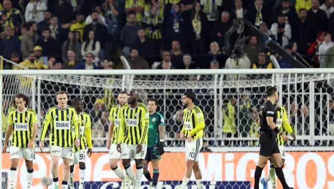 Fenerbahçe evinde ağır yaralı