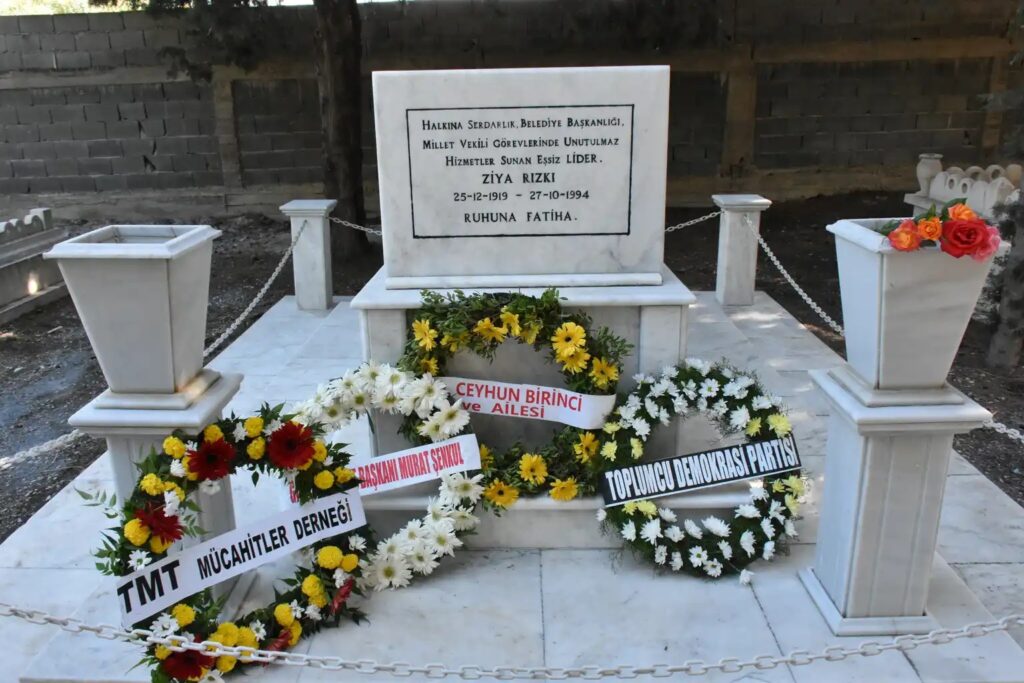 Eski milletvekili, belediye başkanı Ziya Rızkı 32. ölüm yıl dönümünde anıldı