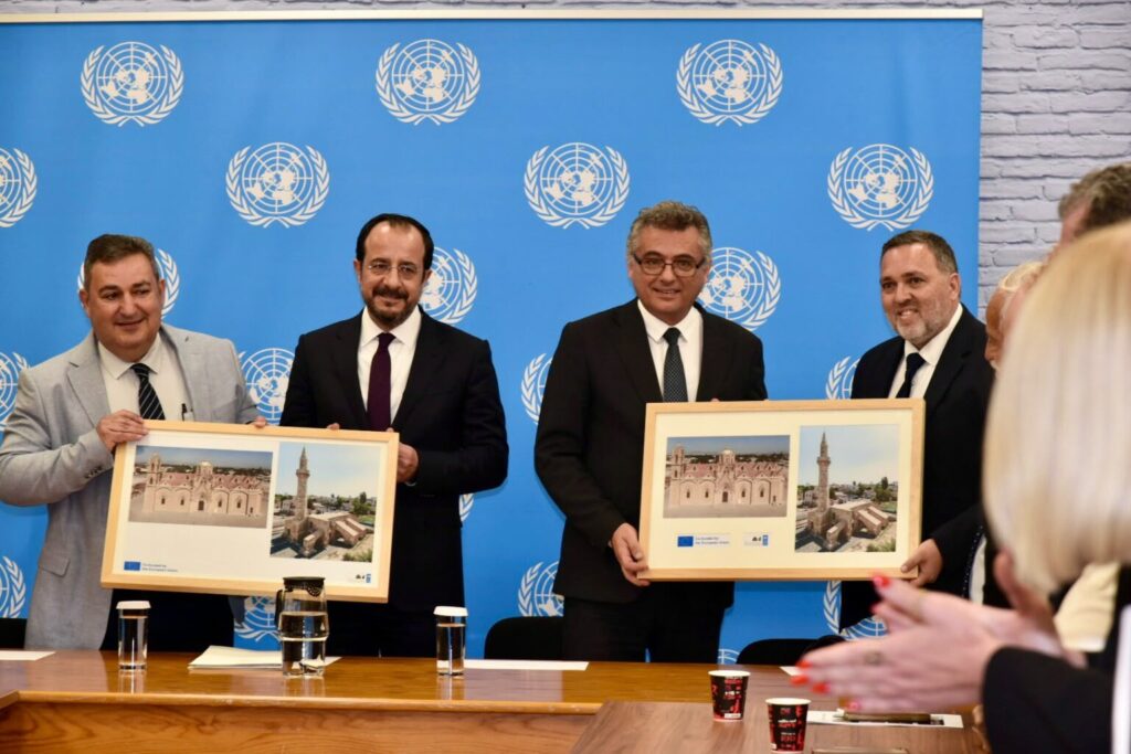 Liderler, iki toplumlu komitelerin temsilcileriyle bir araya geldi