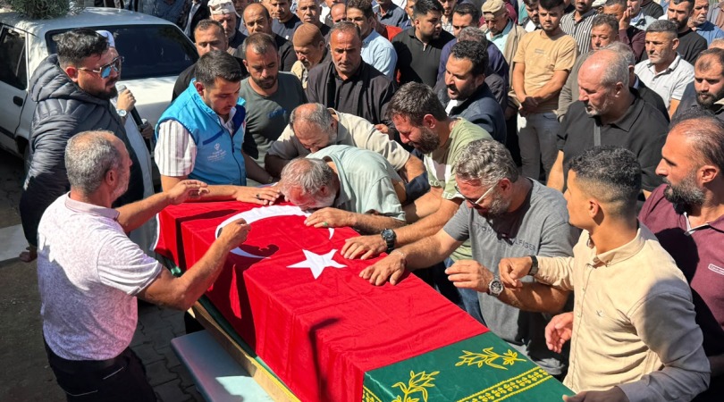 Gemi kazasında hayatını kaybeden Mahmut Demir memleketi Hatay Reyhanlı’da defnedildi