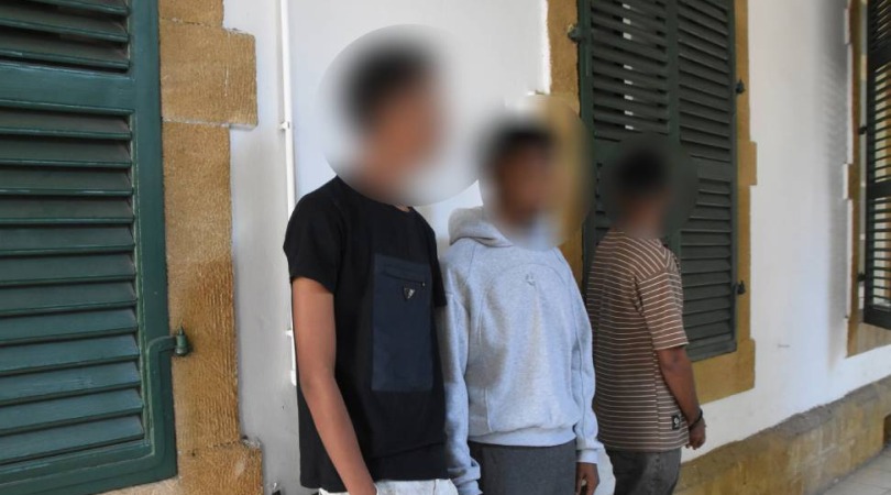 Uyuşturucuyla yakalanan 3 zanlıdan 2’si serbest