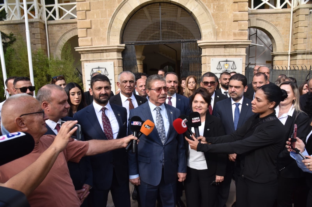 UBP adayları başvurularını yaptı: Durmak yok yola devam!