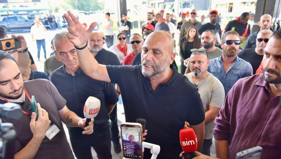 El-Sen, eyleme devam ediyor: ‘Başka Arifler bu hale gelmesin diye grevdeyiz’